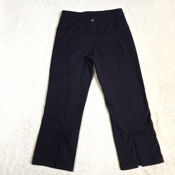 Lululemon Athletica Size 6 Capri Cropped Leggings Black Women's Split Hem - Picture 4 of 10